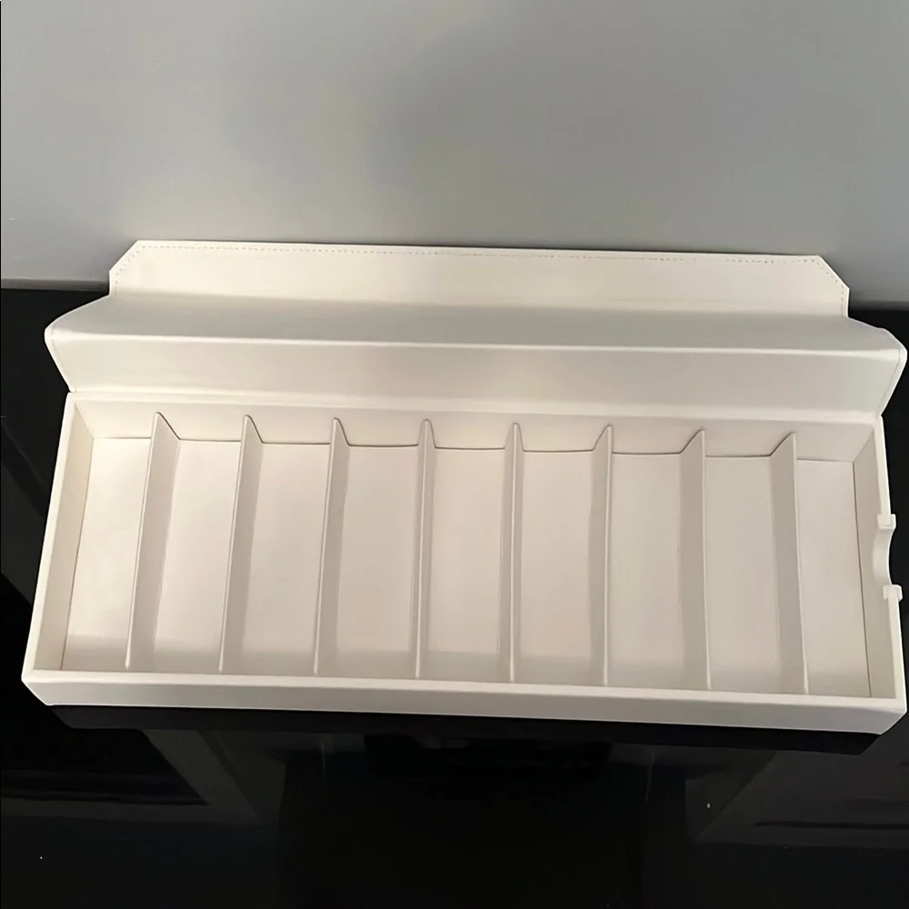 Elegant White Chloe Sunglasses Organizer with 9 Compartments